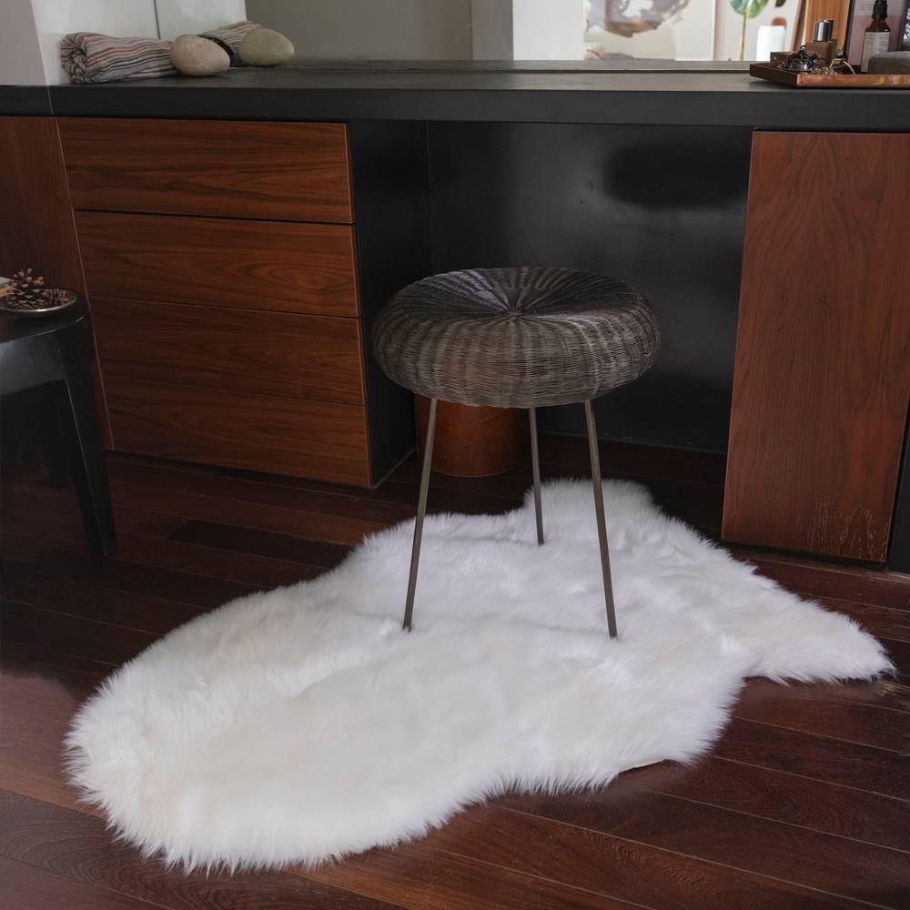 Auckland White Rug