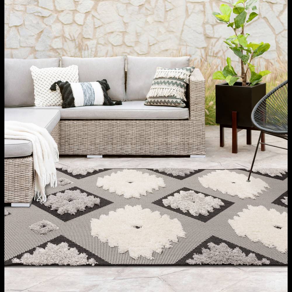 Monty MN01 Black/Cream Tribal Rug