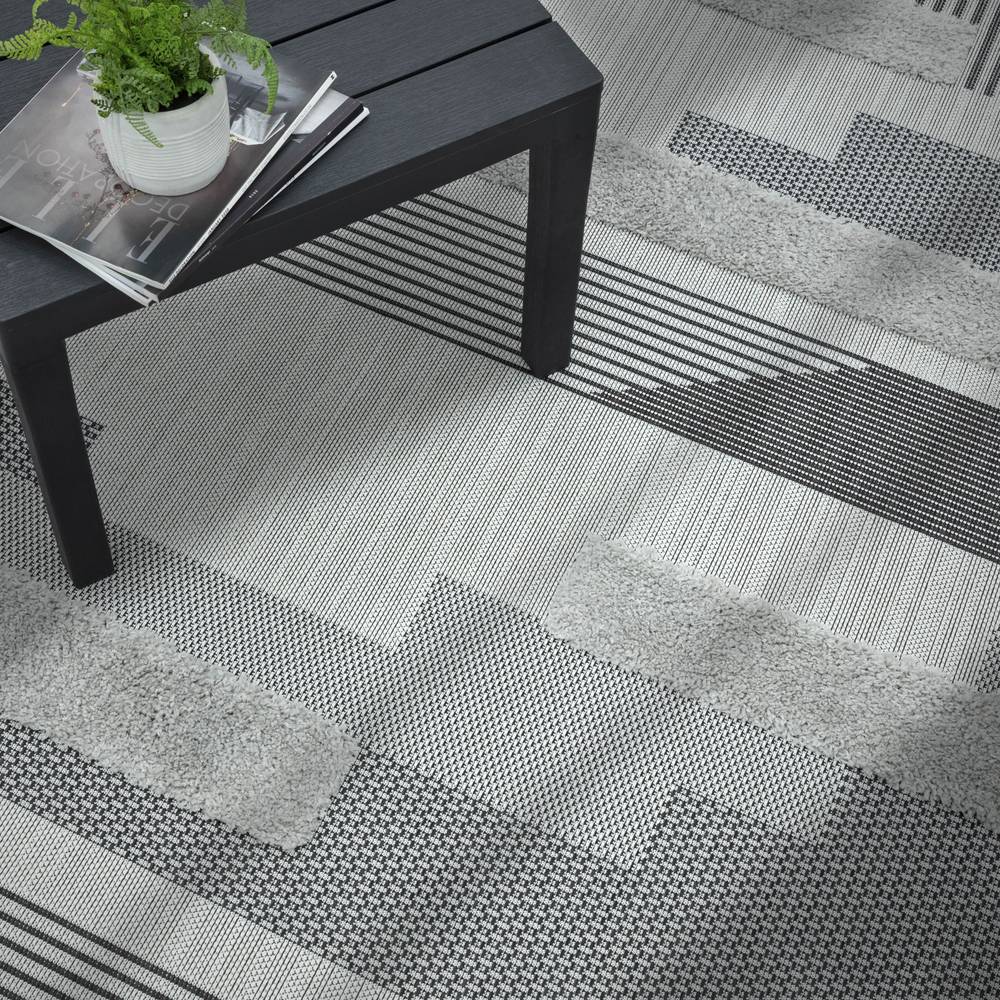 Monty MN05 Black/Grey Geometric Rug