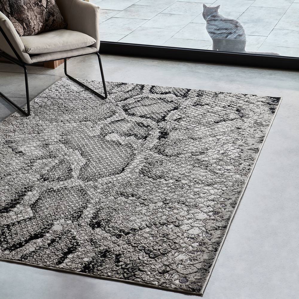 Quantum QU03 Snake Rug