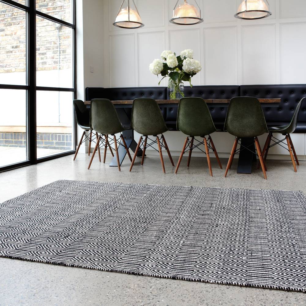 Sloan Black Rug